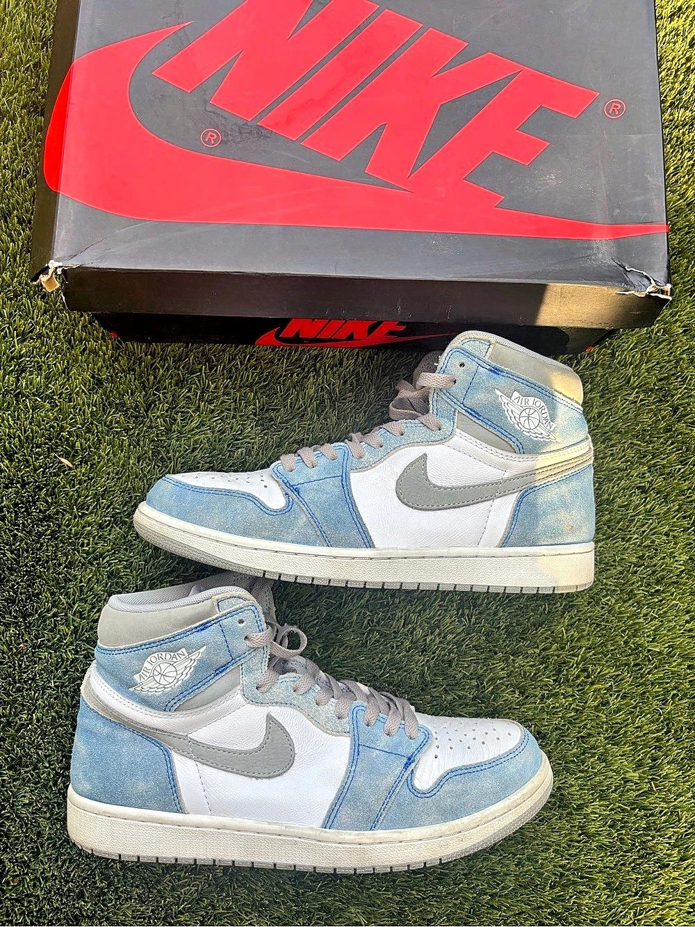 Nike Air Jordan 1 Retro High OG High Top Sneakers in Blue & White US 10